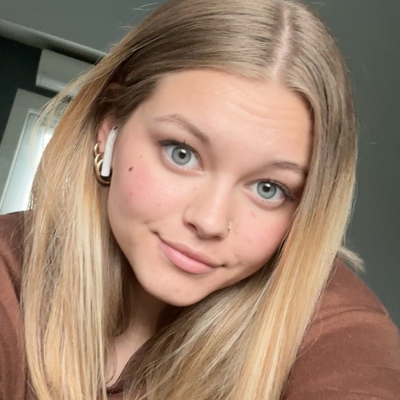 Meet your Posher, Riley - Picture 3 of 13